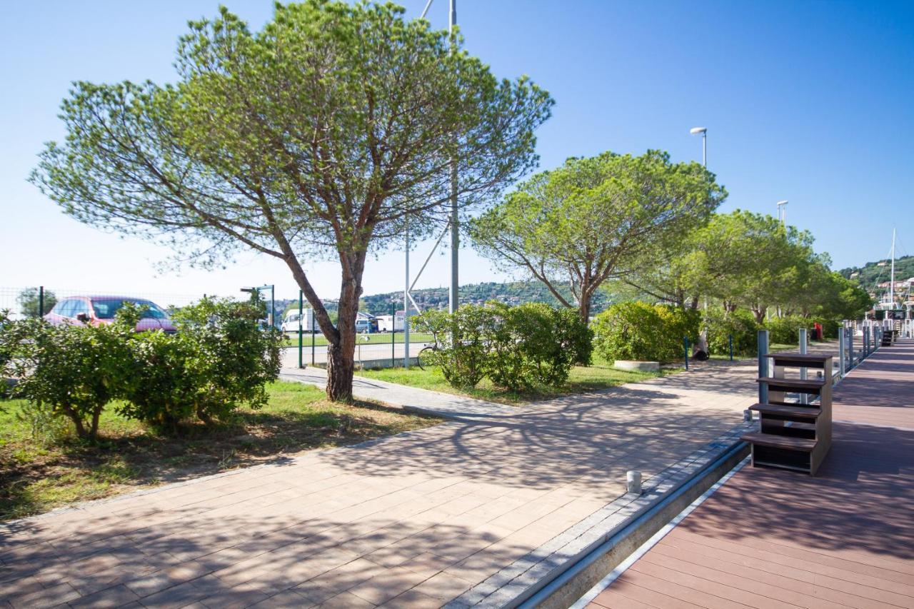 Hotel Stella Blue Floating House Portoroz Exterior foto