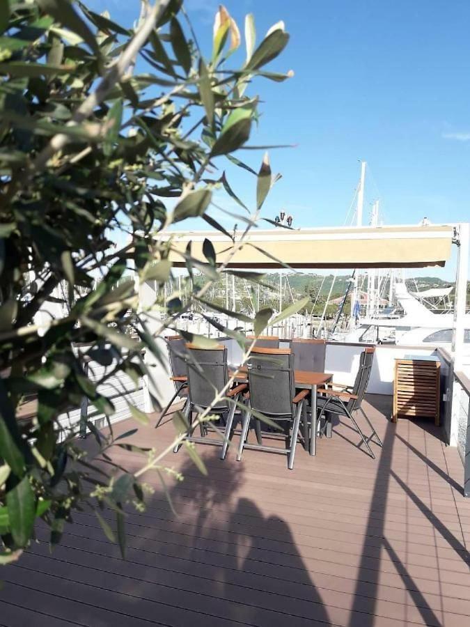 Hotel Stella Blue Floating House Portoroz Exterior foto