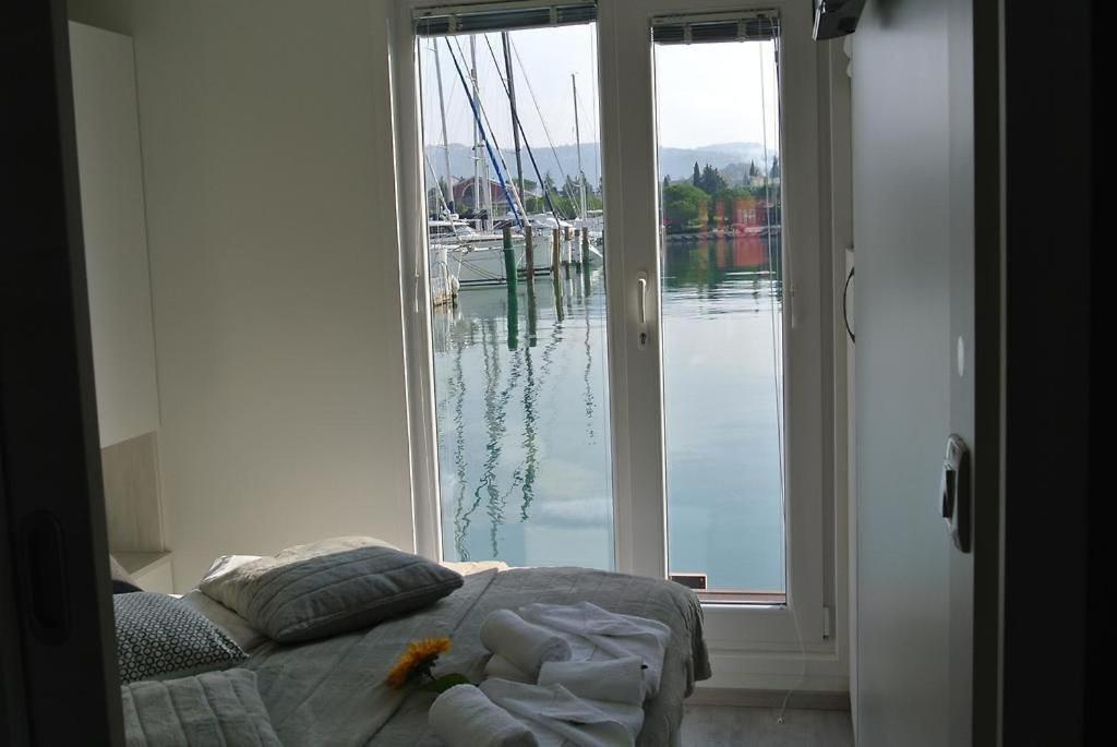 Hotel Stella Blue Floating House Portoroz Exterior foto