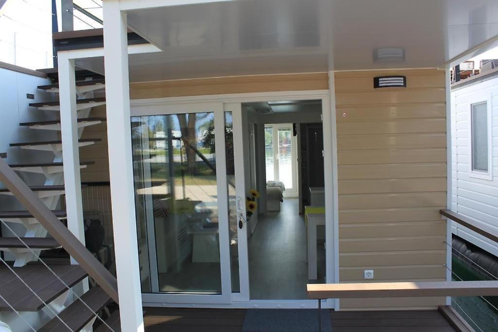 Hotel Stella Blue Floating House Portoroz Exterior foto