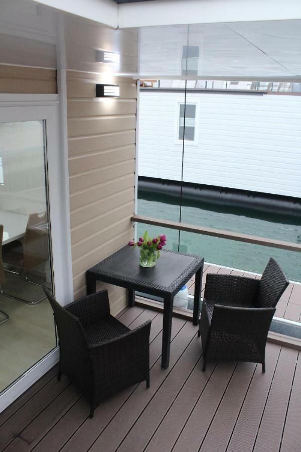 Hotel Stella Blue Floating House Portoroz Exterior foto