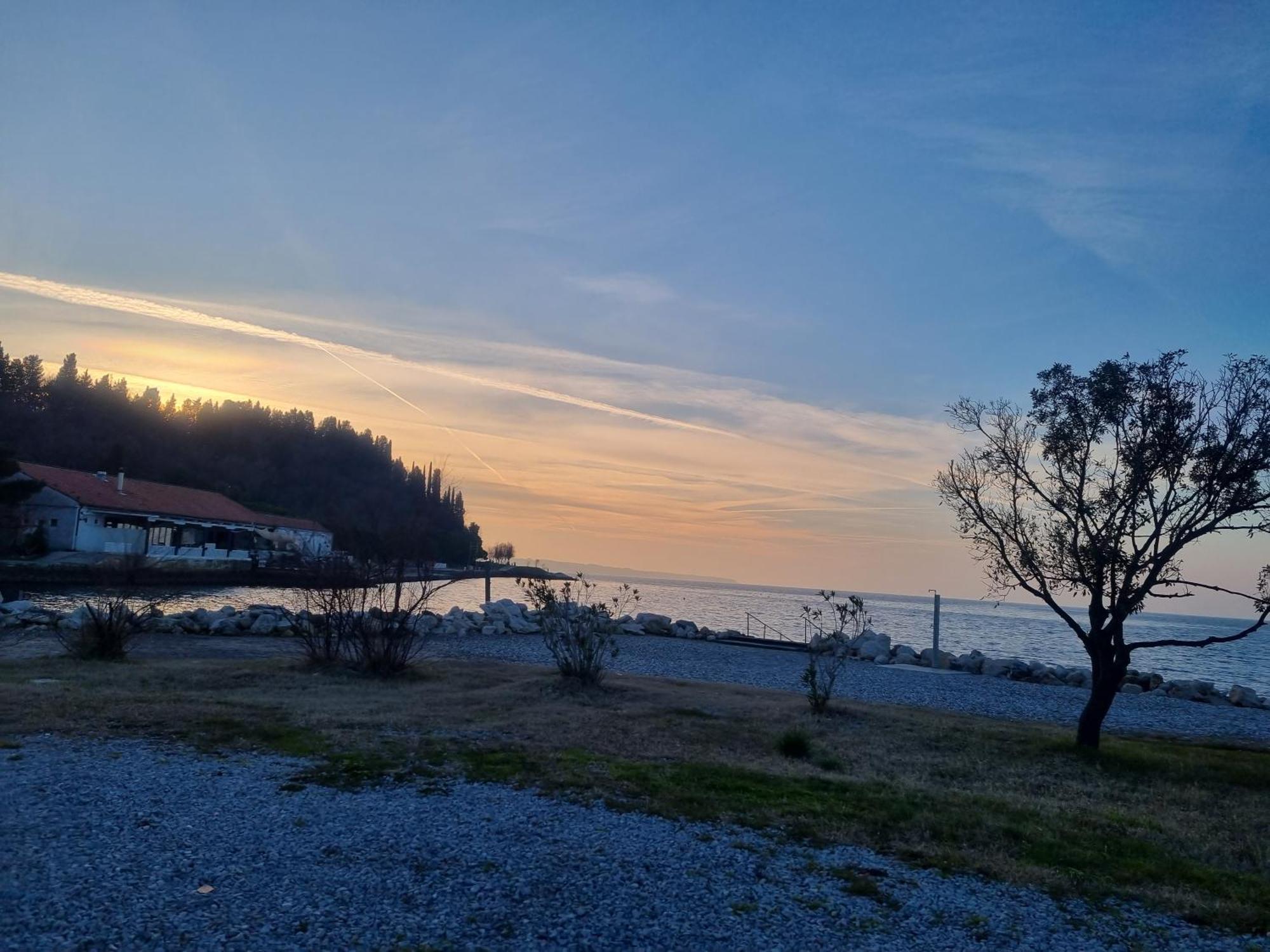 Hotel Stella Blue Floating House Portoroz Exterior foto